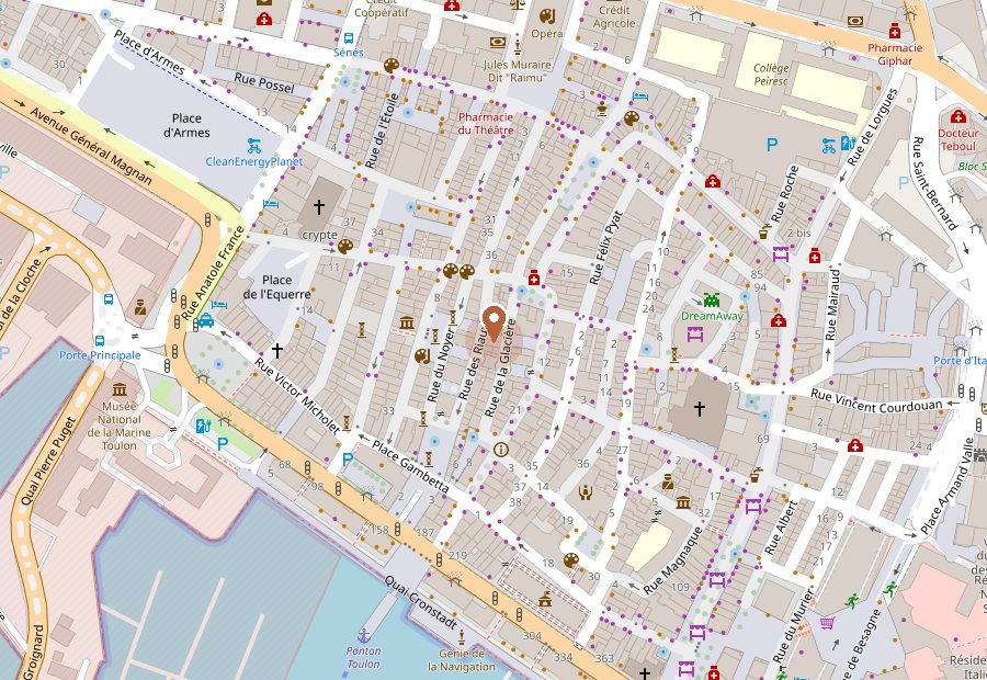 Plan du centre de Toulon, le restaurant est signalé rue de la Glacière, entre la place de l'Équerre et le port